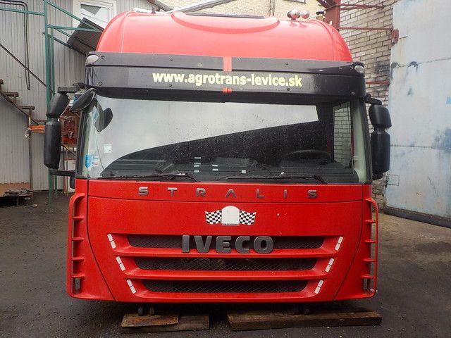 IVECO Кабина, AS, Красный, № XF122042, фото 1