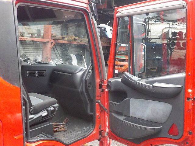 IVECO Кабина, AS, Красный, № XF122042, фото 10