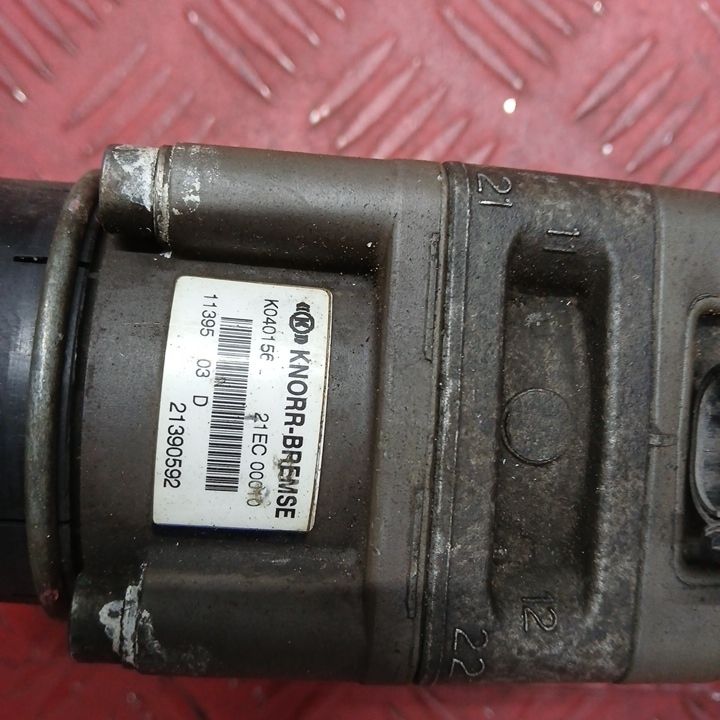 21390592 VOLVO Кран главный тормозной, № XF449859, фото 6