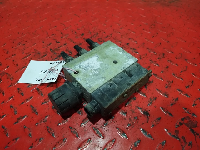 3944716 VOLVO Кран ECAS, № XF382715, фото 1