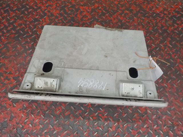 504009647 IVECO Бардачок, № XF188894, фото 2