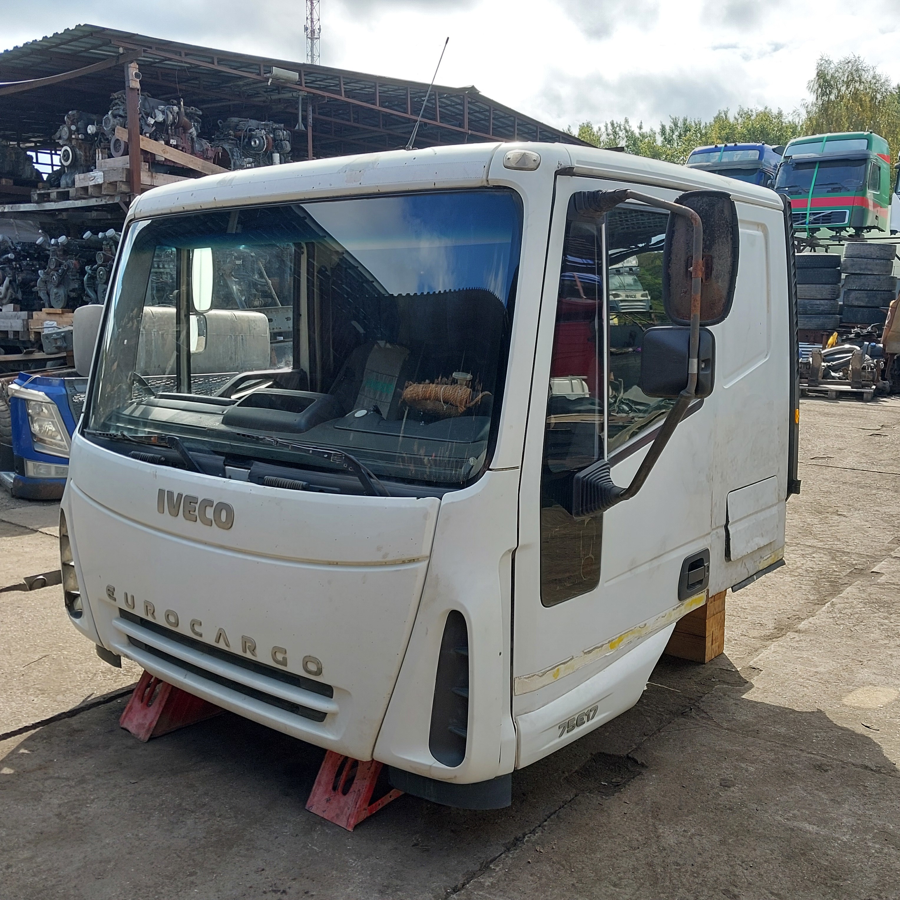 504085039 IVECO Кабина, MLL Низкая, № XF477976, фото 1