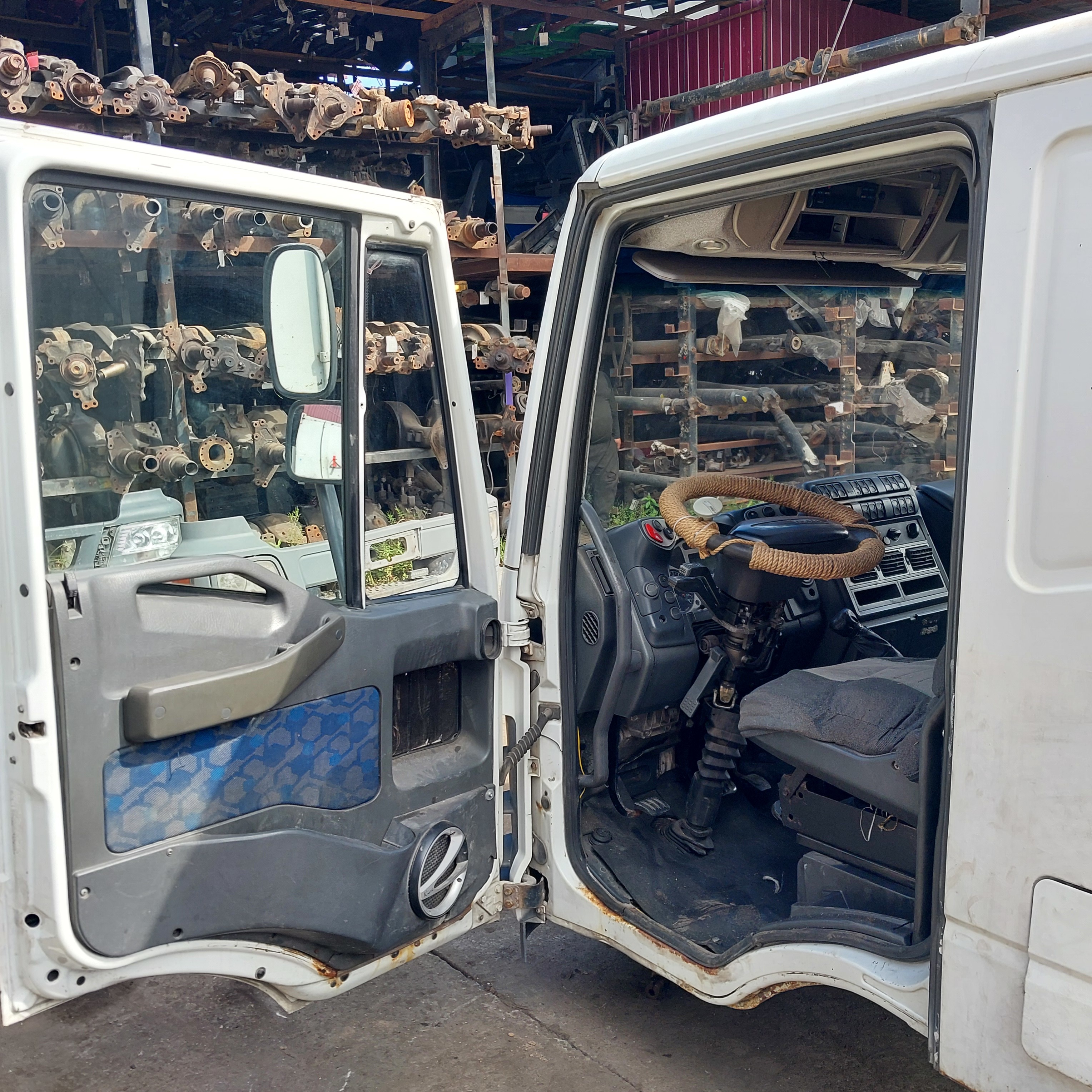 504085039 IVECO Кабина, MLL Низкая, № XF477976, фото 10