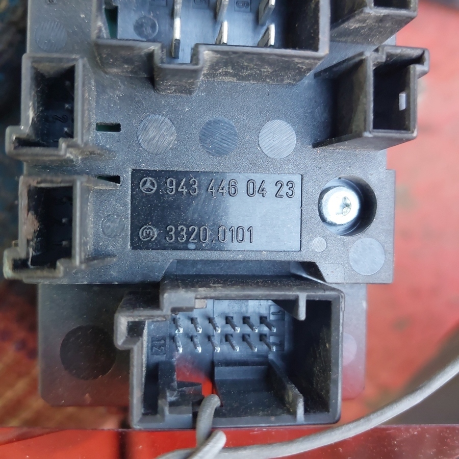 9434460423 MERCEDES Кнопка, № XF415553, фото 6