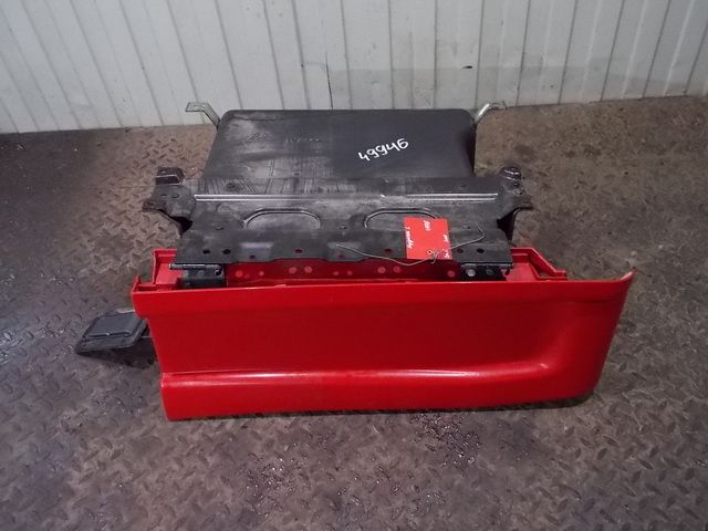 504162423 IVECO Бардачок, № XF49946, фото 1