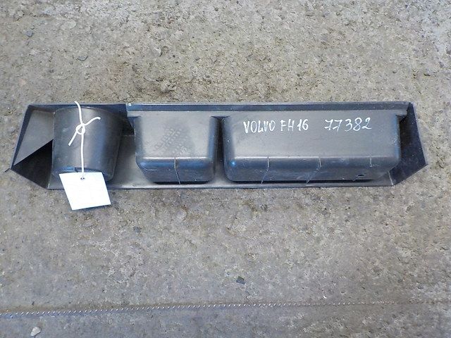 8141256 VOLVO Бардачок, № XF77382, фото 1