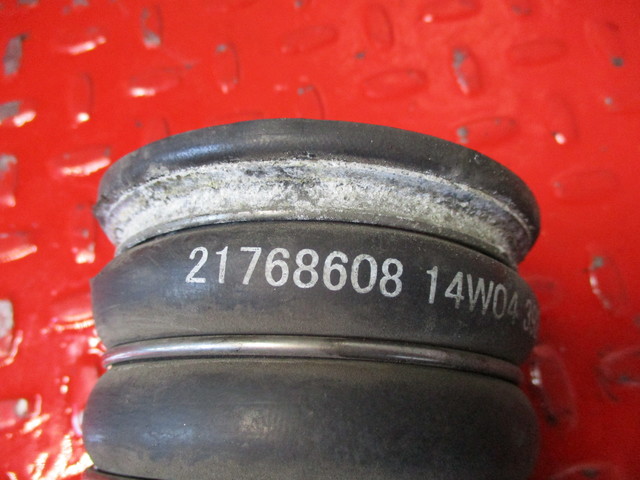 21768608 VOLVO Патрубок интеркулера, № XF273118, фото 4