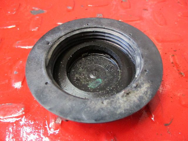 21884469 VOLVO Крышка расширительного бачка, № XF272975, фото 3
