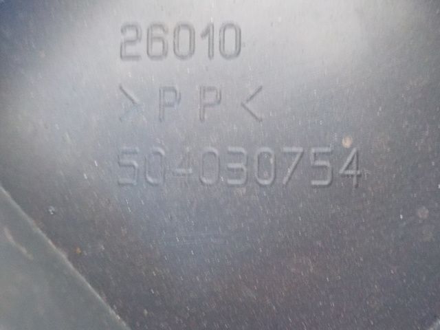 504030754 IVECO Крышка бардачка, № XF168981, фото 3