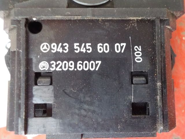 9435456007 MERCEDES Кнопка, № XF169052, фото 2
