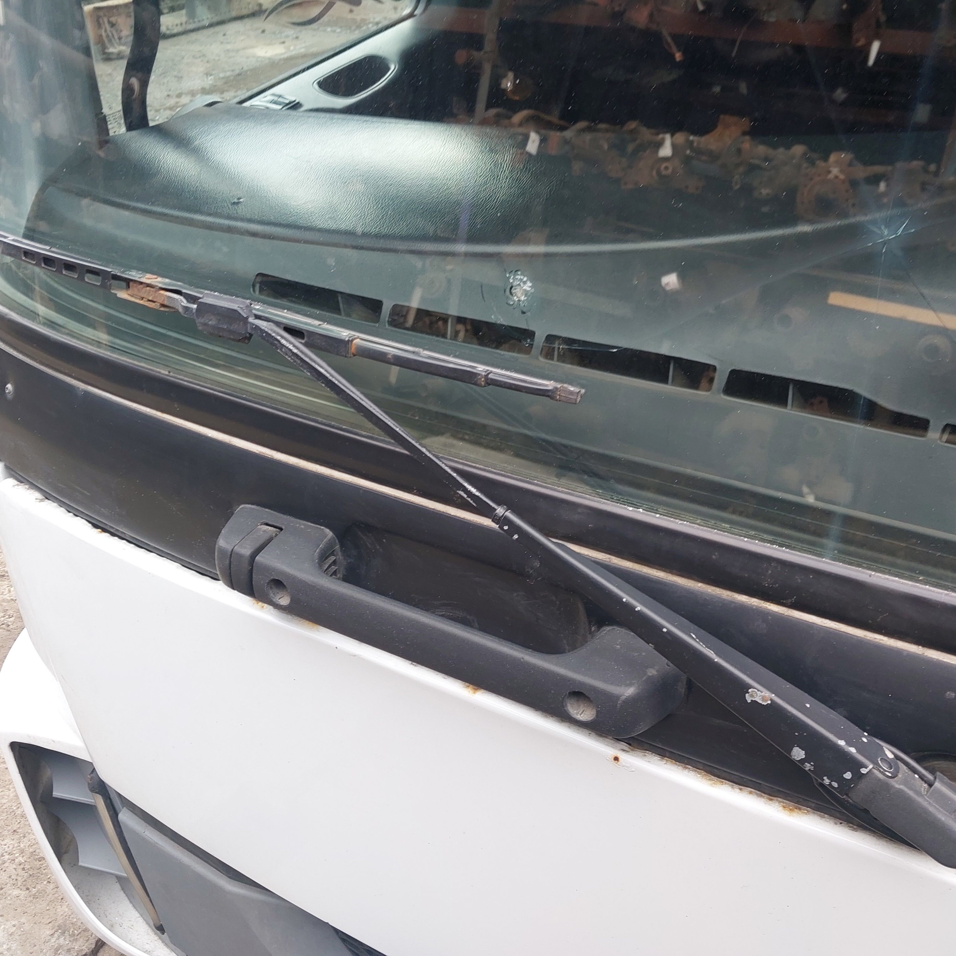 9418200944 MERCEDES Поводок стеклоочистителя, № XF447026, фото 1