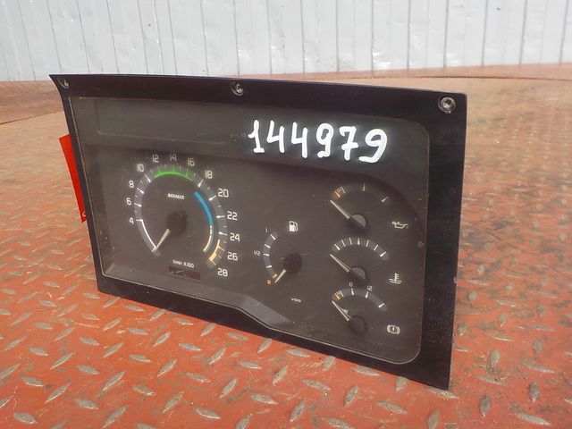 5010231810 RENAULT Панель приборов, № XF144979, фото 1