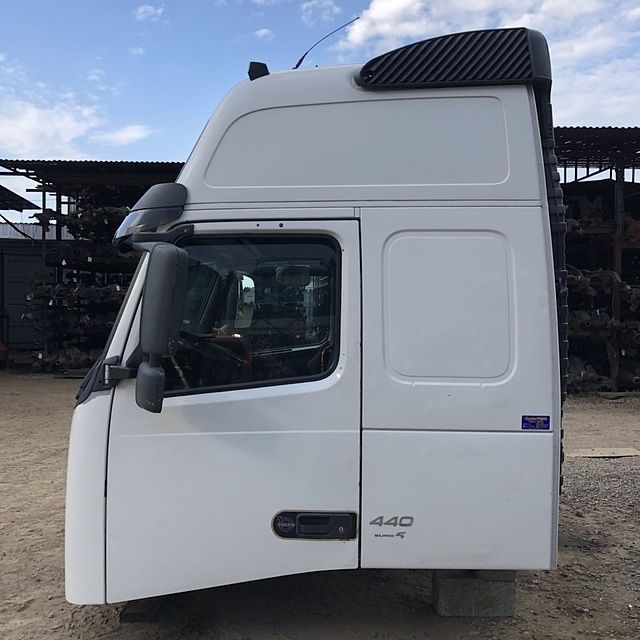 VOLVO Каркас кабины, № XF253564, фото 2