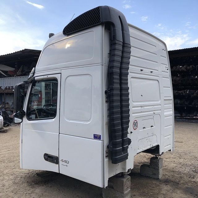 VOLVO Каркас кабины, № XF253564, фото 3