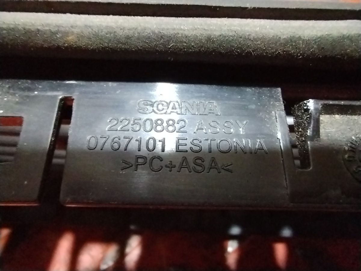 2250882 SCANIA Решетка вентиляционная, № XF398117, фото 3
