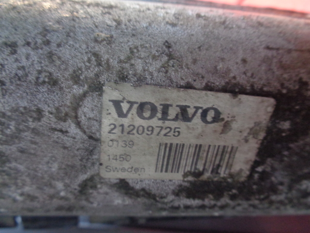 21209725 VOLVO Интеркулер, № XF280006, фото 3
