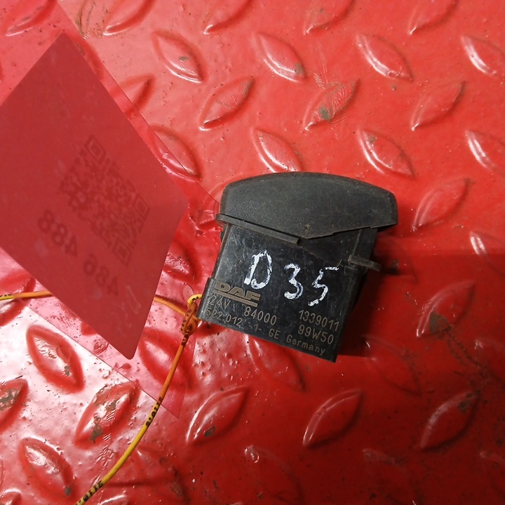 1339011 DAF Кнопка, № XF486488, фото 3