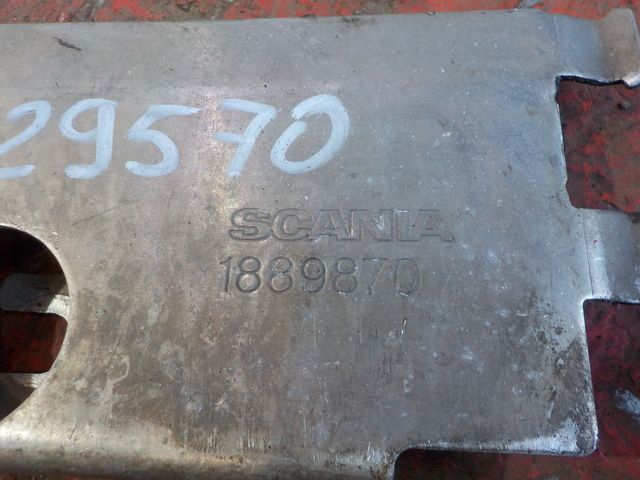 1889870 SCANIA Кронштейн электропроводки, № XF329570, фото 4