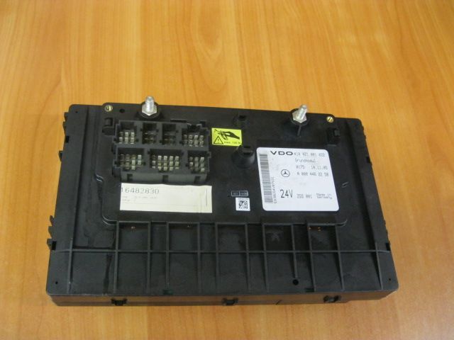 0004462258 MERCEDES Блок предохранителей, № XF10777, фото 3