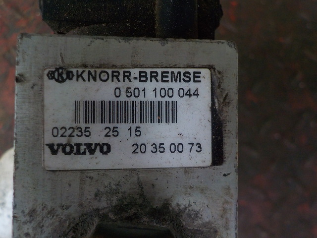 20350073 VOLVO Кран ECAS, № XF63695, фото 1