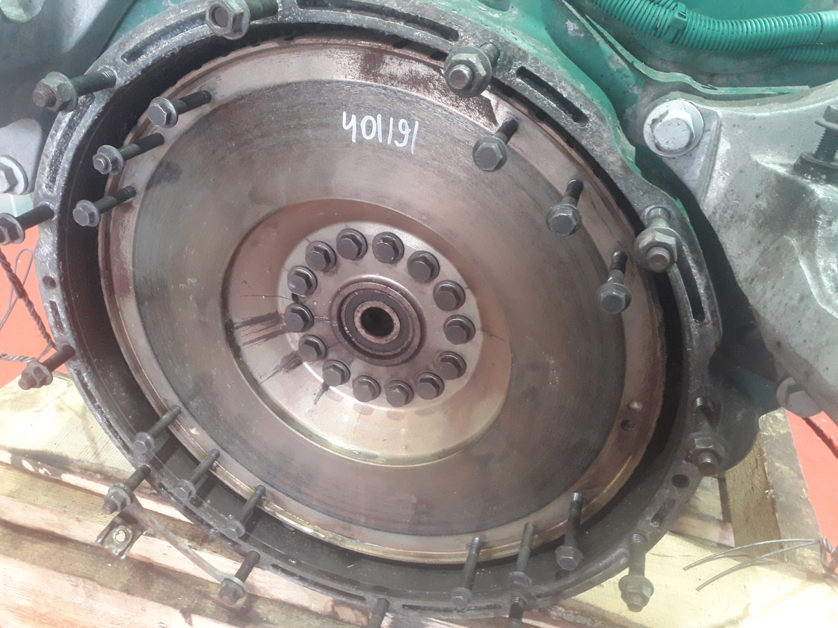 21246953 VOLVO Маховик, № XF401191, фото 1