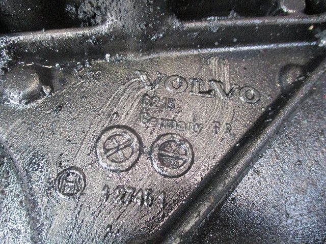 3964549 VOLVO Крышка двигателя, № XF312579, фото 4