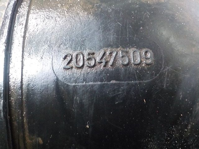 20547509 VOLVO Воздухозаборник, № XF229985, фото 9