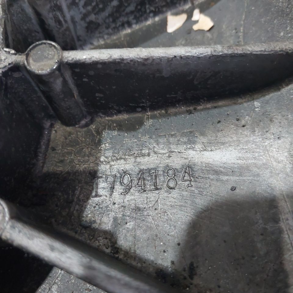 1794184 SCANIA Крышка двигателя, № XF433551, фото 7