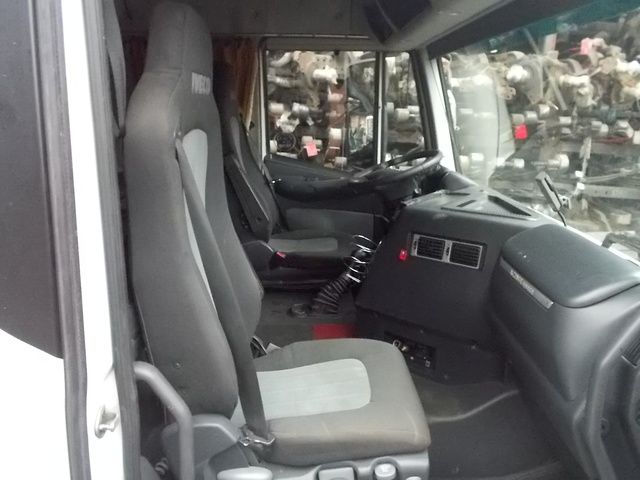IVECO Кабина, AS, Красный, № XF75629, фото 6