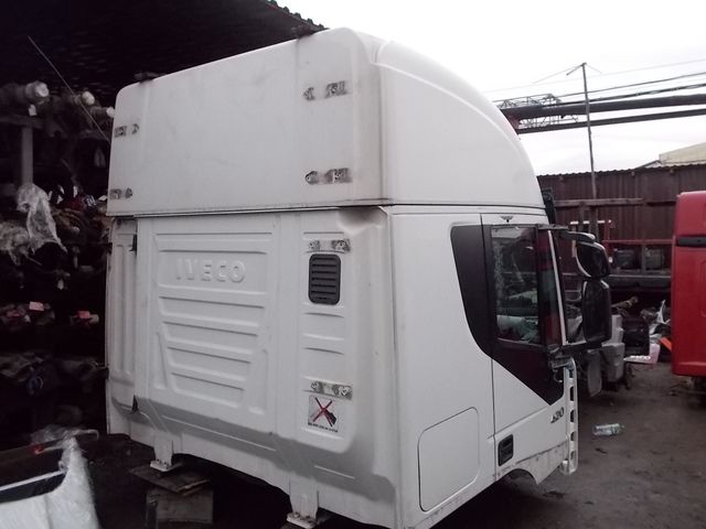 IVECO Кабина, AS, Красный, № XF75629, фото 11