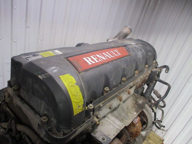 7421576296 RENAULT Головка блока, № XF179518, фото 1