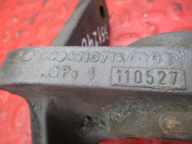 9304910715 MERCEDES Кронштейн глушителя, № XF351240, фото 4