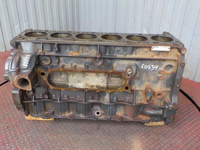 504179766 IVECO Блок двигателя, № XF50334, фото 3