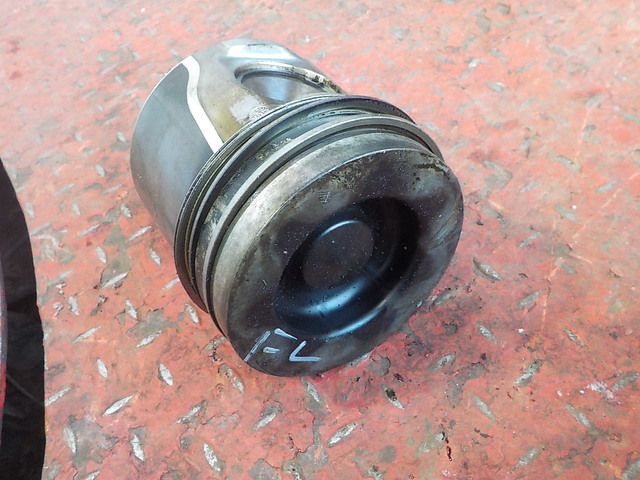 20980449 VOLVO Поршень, № XF356585, фото 3