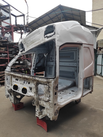 VOLVO Каркас кабины, № XF394068, фото 1