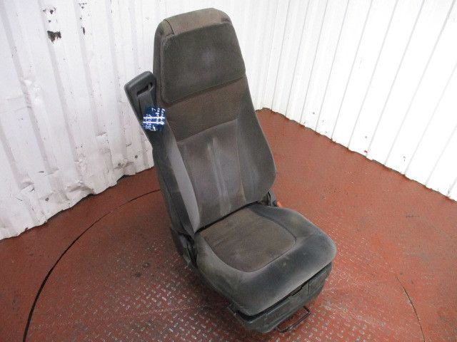 7482106042 RENAULT Сиденье левое, № XF159735, фото 1