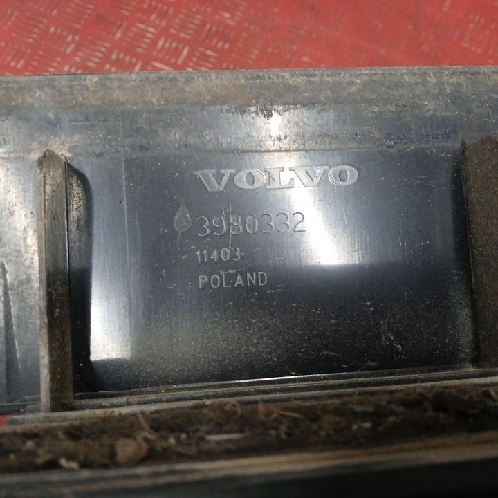 3980332 VOLVO Рамка бардачка, № XF450641, фото 8