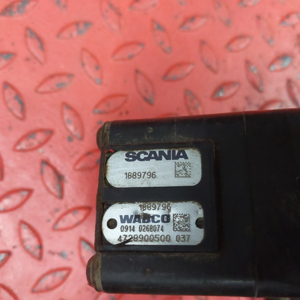 1889796 SCANIA Кран ECAS, № XF464976, фото 4
