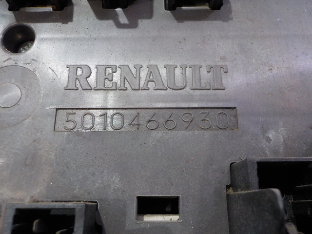 5010466930 RENAULT Блок предохранителей, № XF325141, фото 10