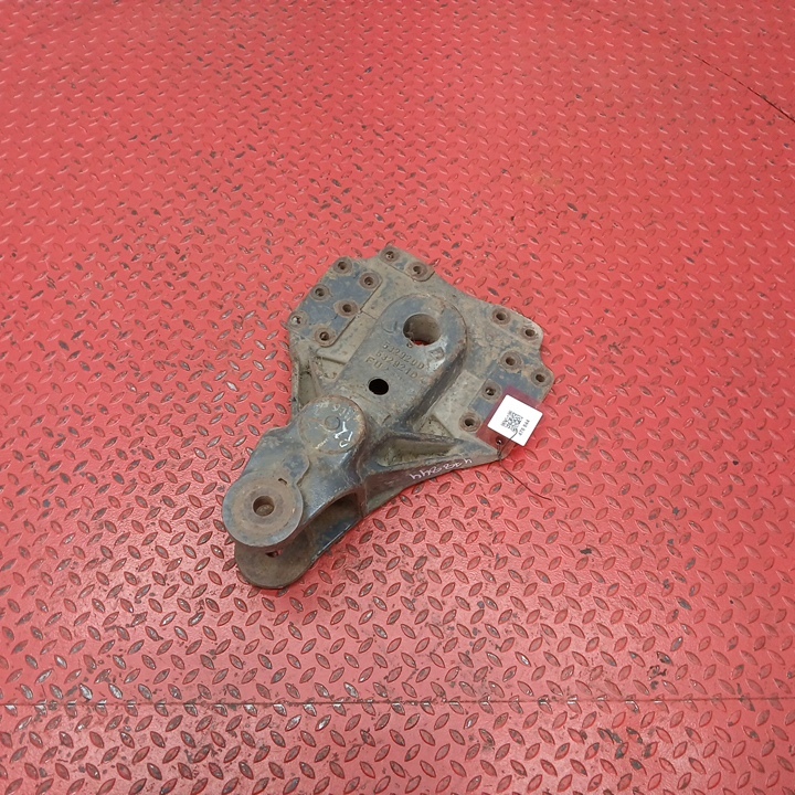 7482137344 RENAULT Кронштейн реактивной тяги, № XF478844, фото 1