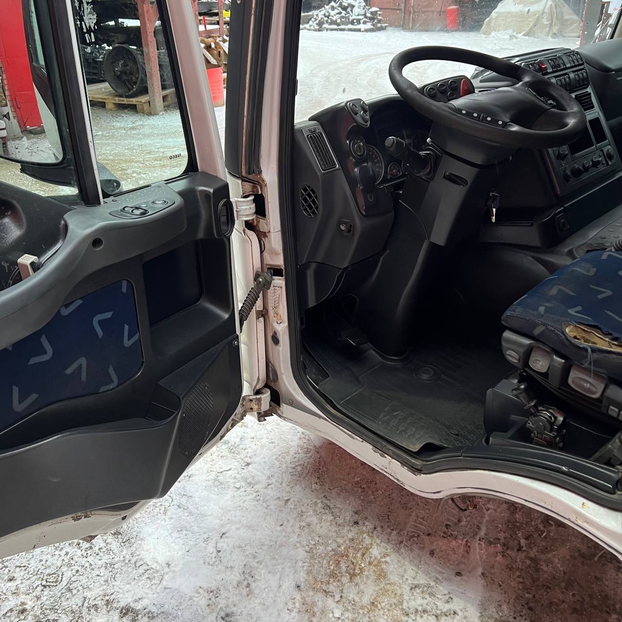 IVECO Кабина, AT, № XF436906, фото 16