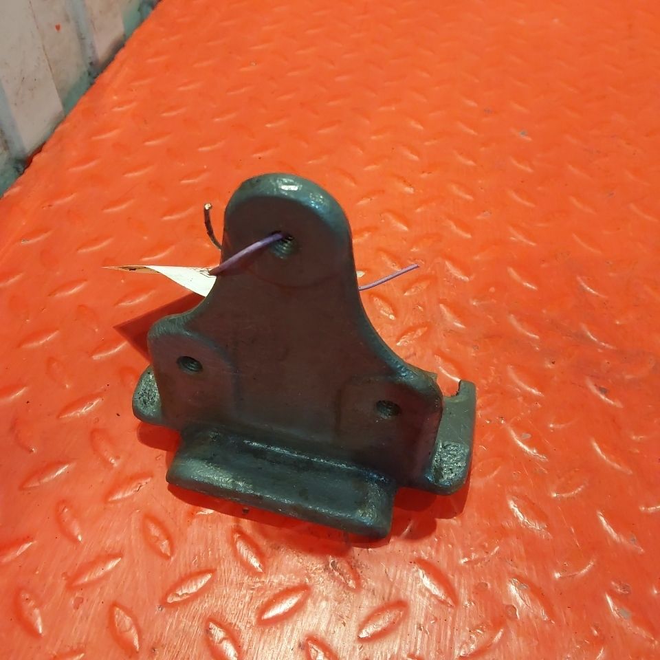 9416660126 MERCEDES Кронштейн подножки, № XF438563, фото 2
