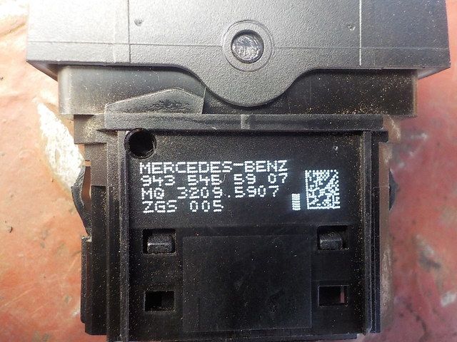 9435456107 MERCEDES Кнопка, № XF147921, фото 4