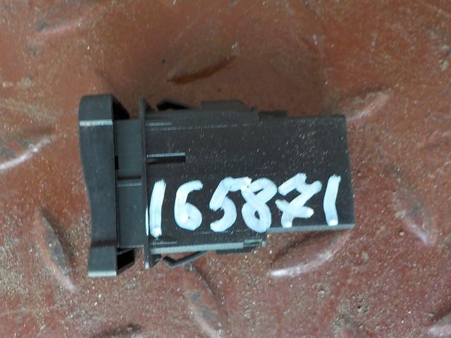 69500501 IVECO Кнопка, № XF165871, фото 2